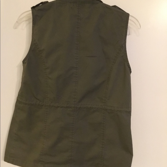 Chlad Madele Green Vest  Size Small $45 - Picture 13 of 16